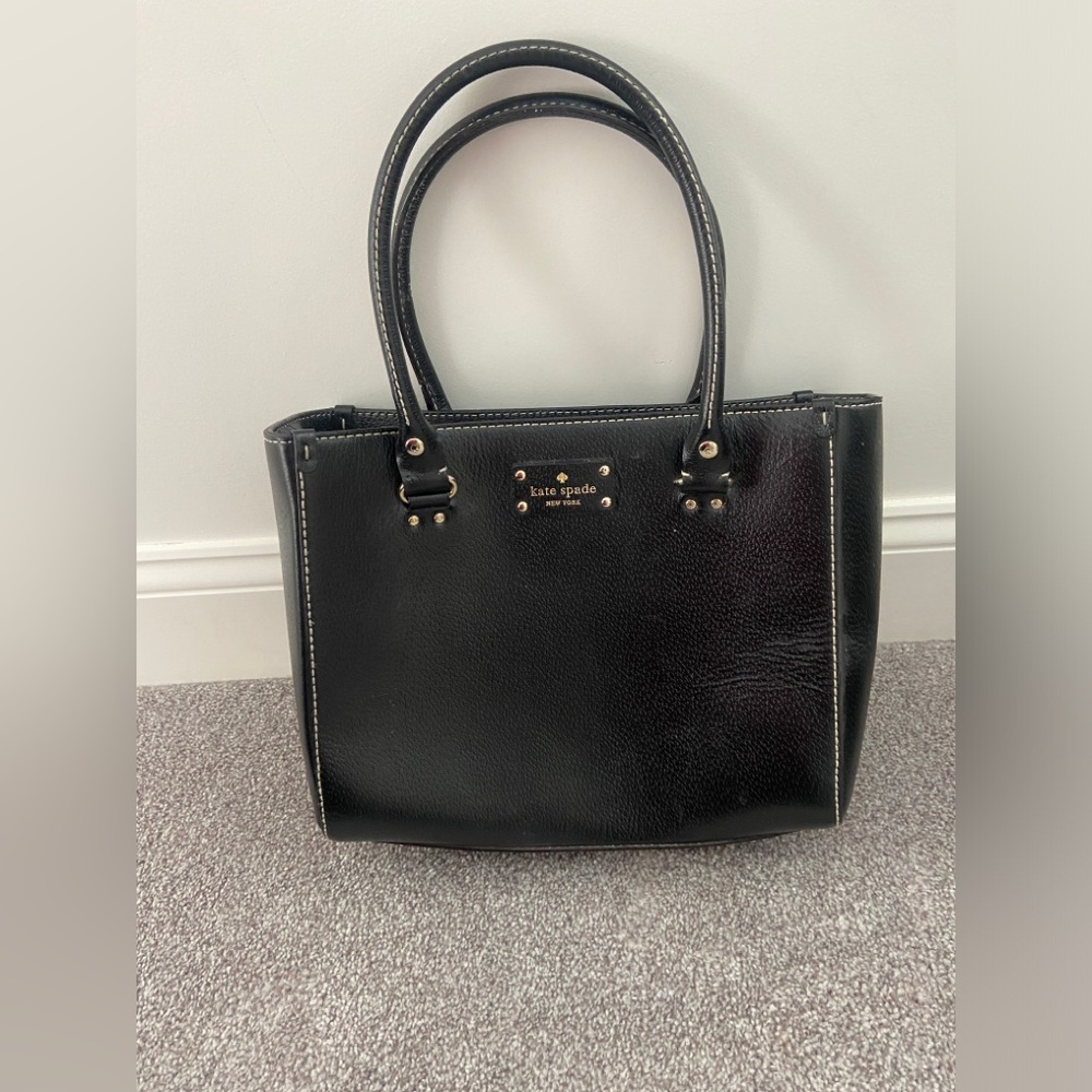 Kate Spade Black Pebbled Leather Tote- Wellesley Quinn black y2k